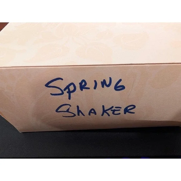 Anna Griffin SPRINGTIME SHAKER Card Kit - Makes 30 Cards *New** #0299-0300 - Picture 6 of 9